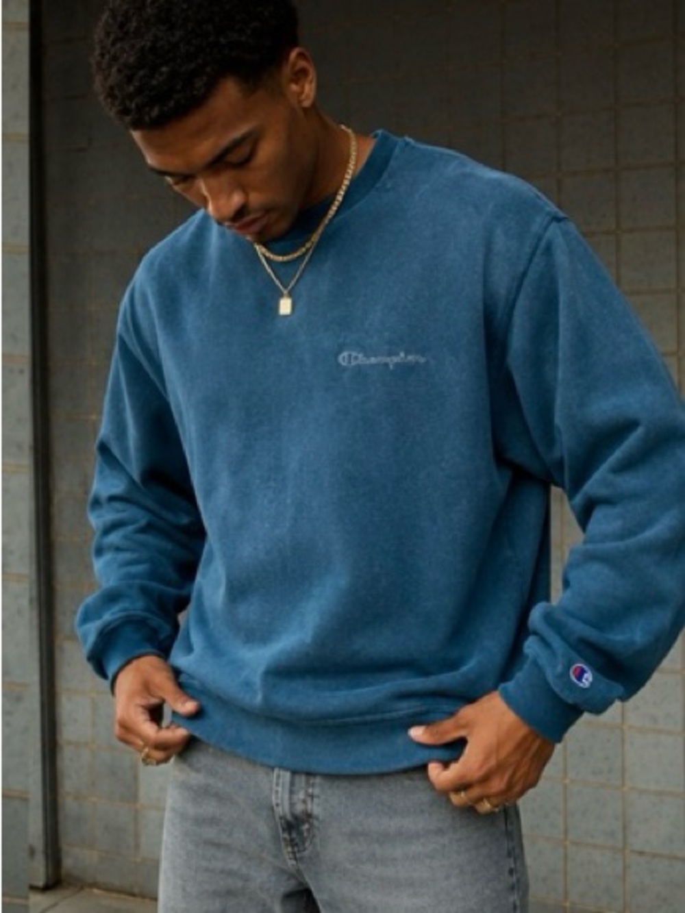 Champion Men's Indigo Blue Crewneck Sweatshirt M